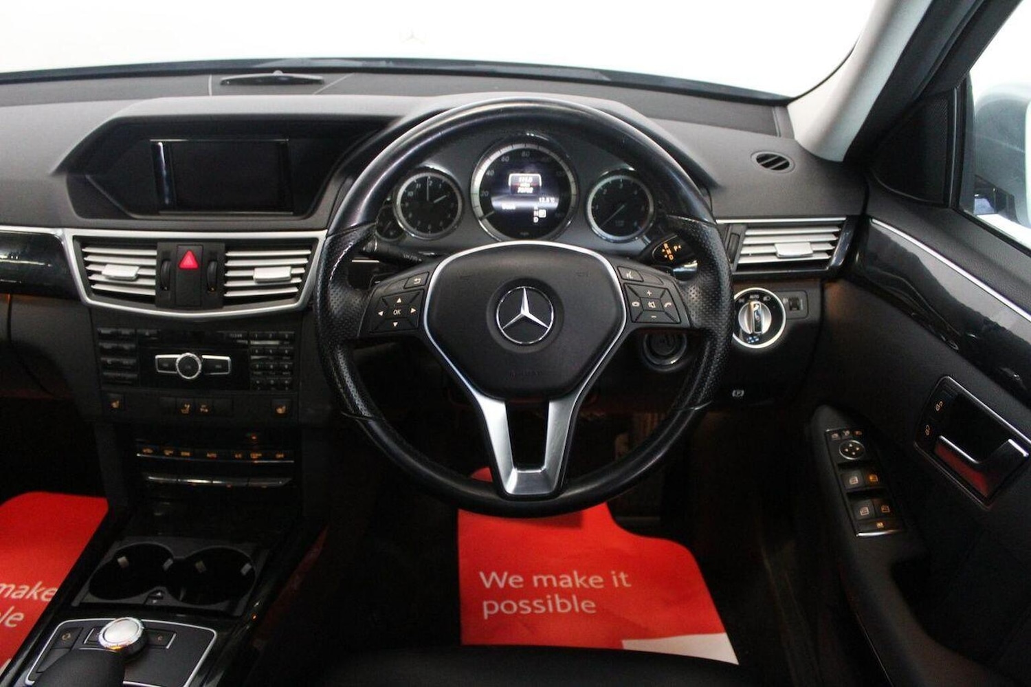 Used Mercedes-Benz E Class 2013 for sale - 76252349: Photo 43