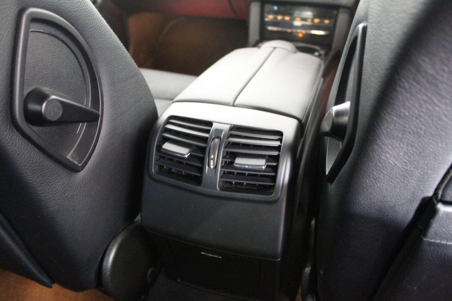 Used Mercedes-Benz E Class 2013 for sale - 76252349: Photo 53