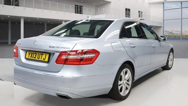 Used Mercedes-Benz E Class 2013 for sale - 76252349: Photo 5