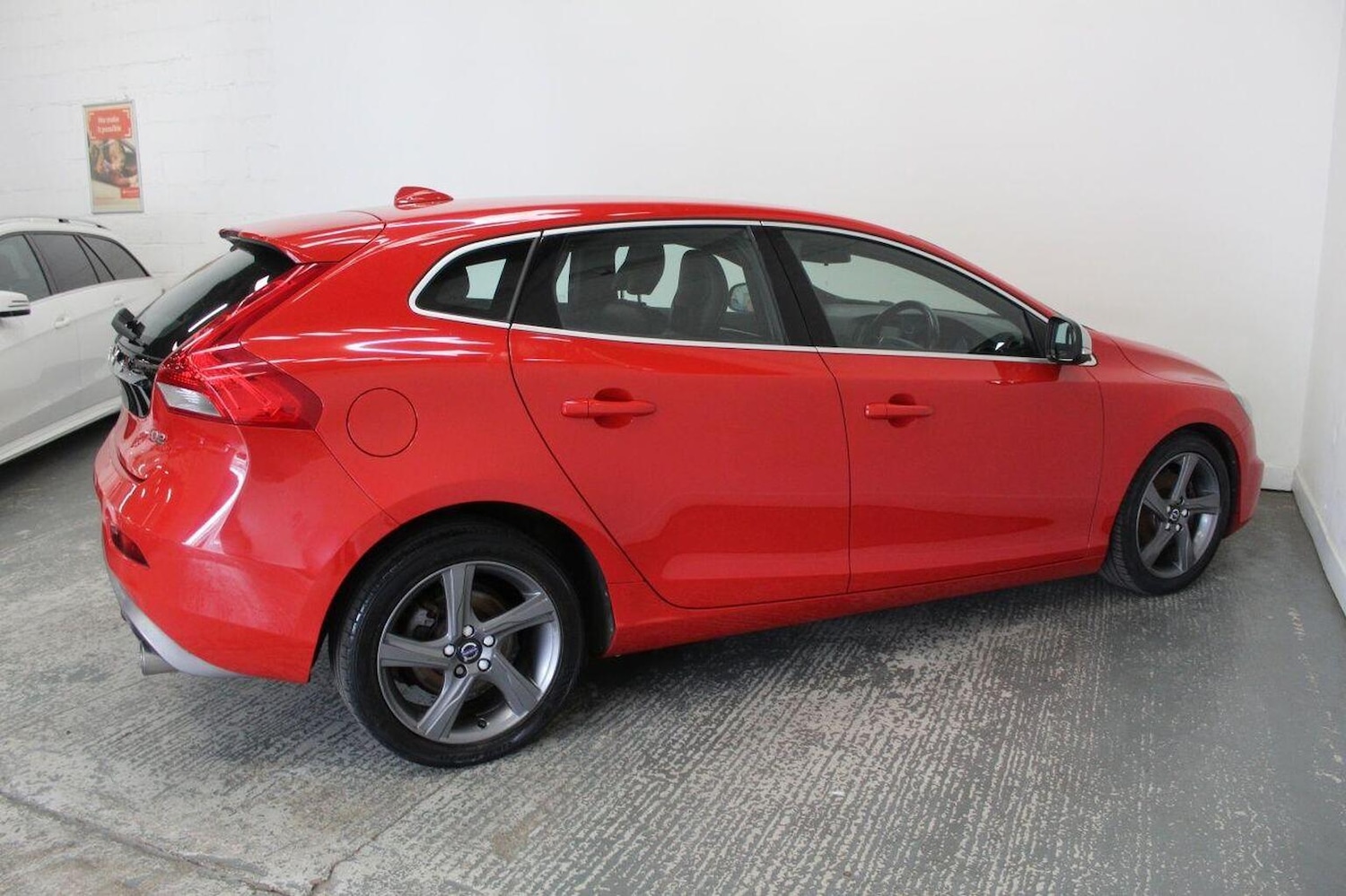 Used Volvo V40 2016 for sale - 77154481: Photo 11