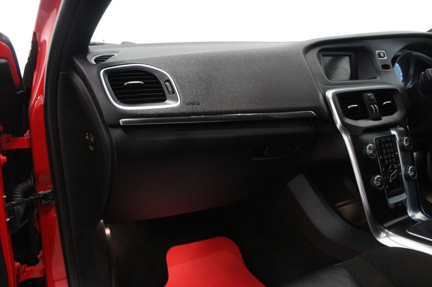 Used Volvo V40 2016 for sale - 77154481: Photo 28