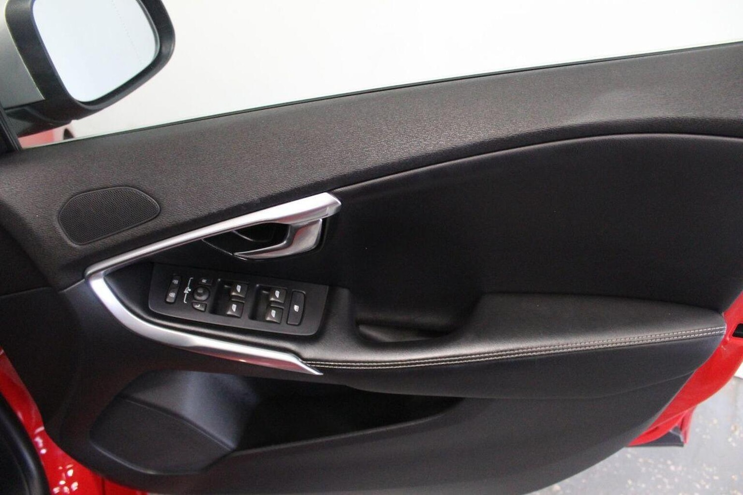 Used Volvo V40 2016 for sale - 77154481: Photo 44