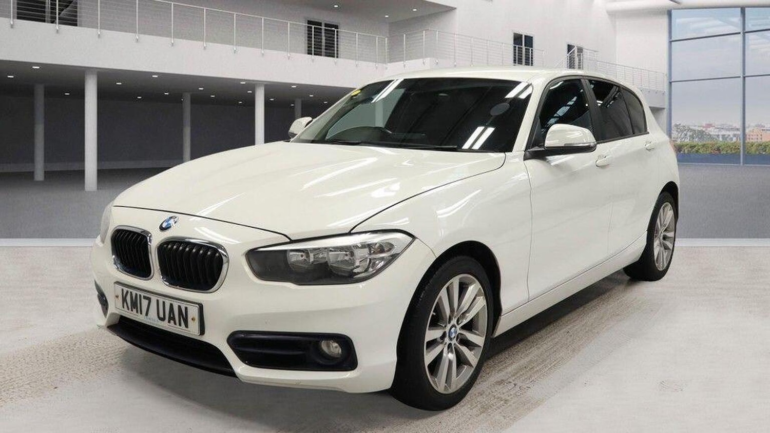 Used BMW 1 Series 2017 for sale - 76769772: Photo 2