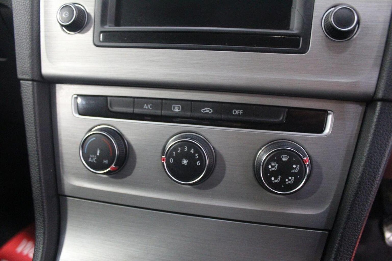 Used Volkswagen Golf 2015 for sale - 77968606: Photo 41