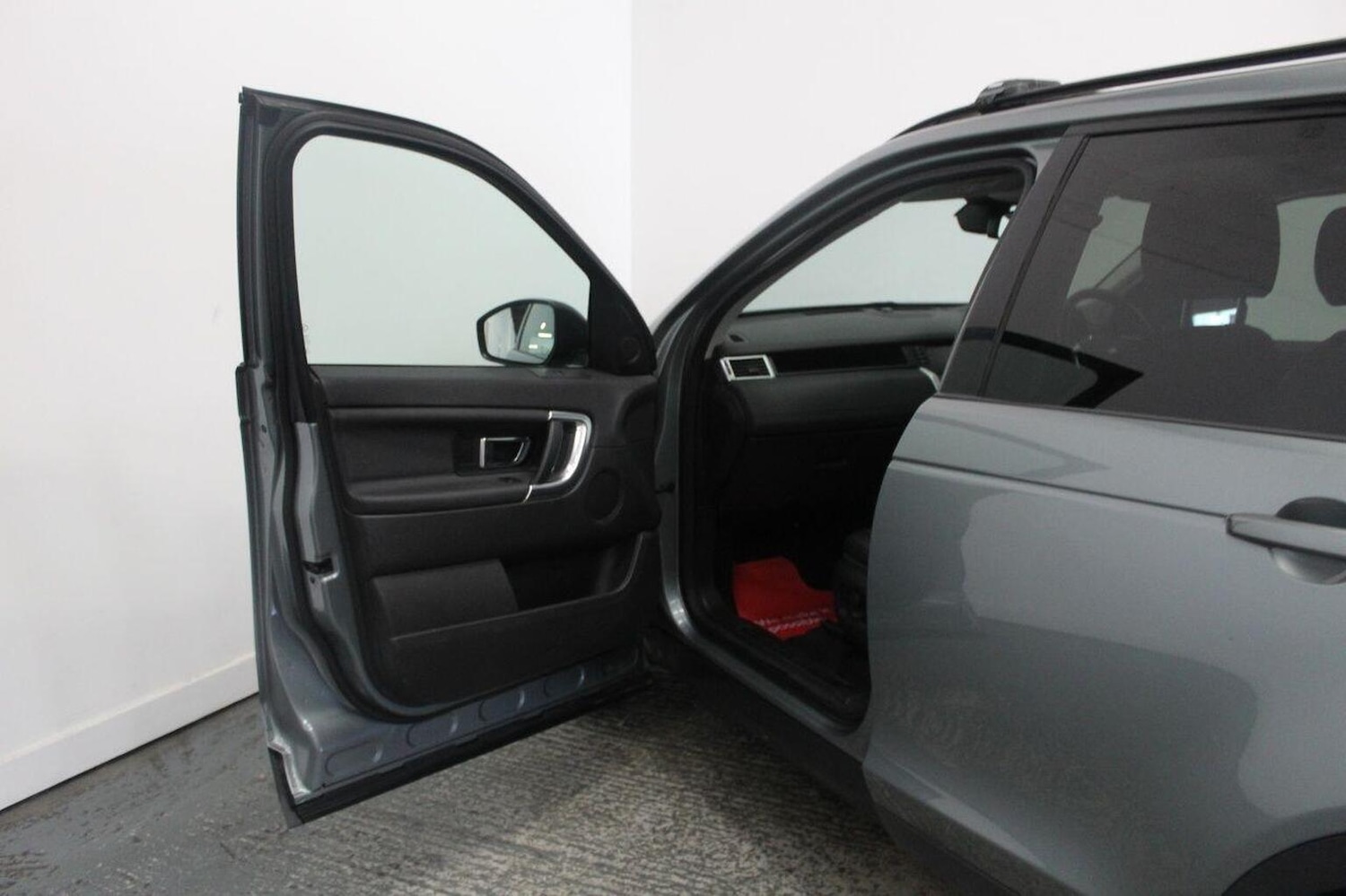 Used Land Rover Discovery Sport 2015 for sale - 76769468: Photo 29