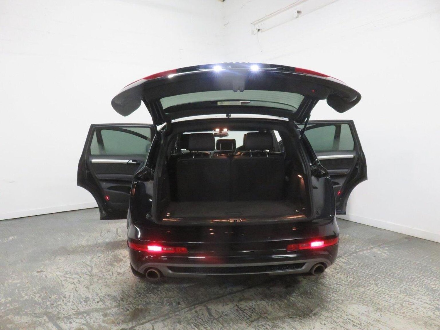 Used Audi Q7 2013 for sale - 76793682: Photo 23