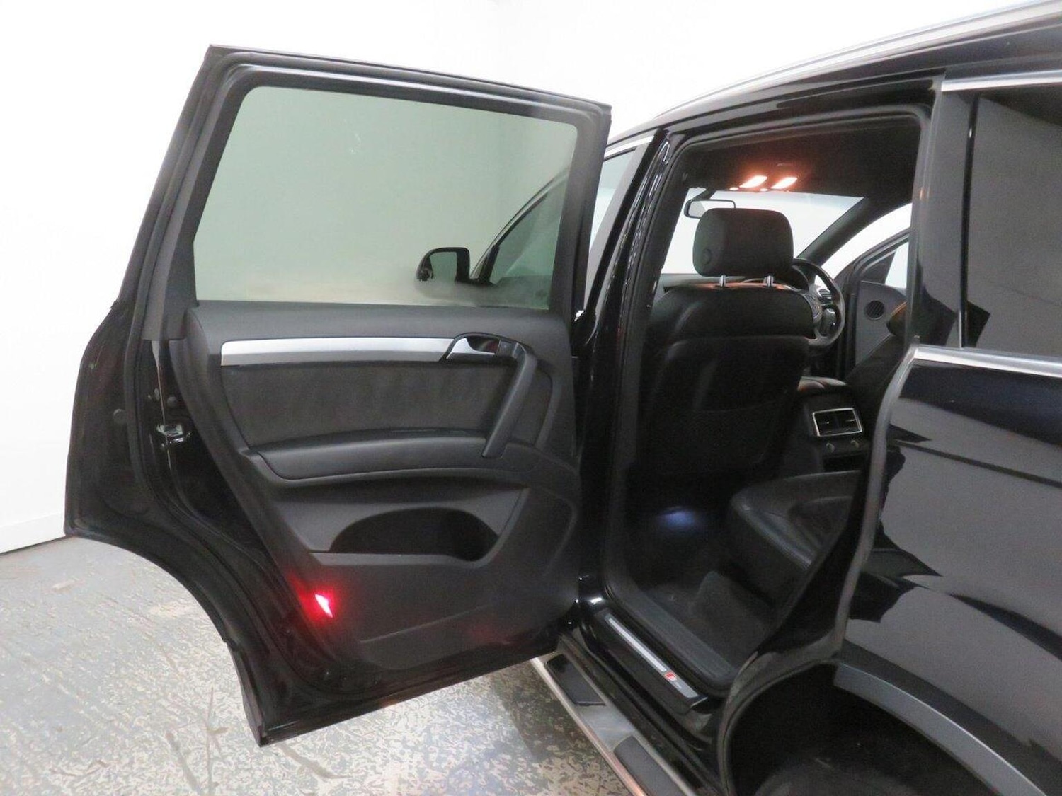 Used Audi Q7 2013 for sale - 76793682: Photo 28