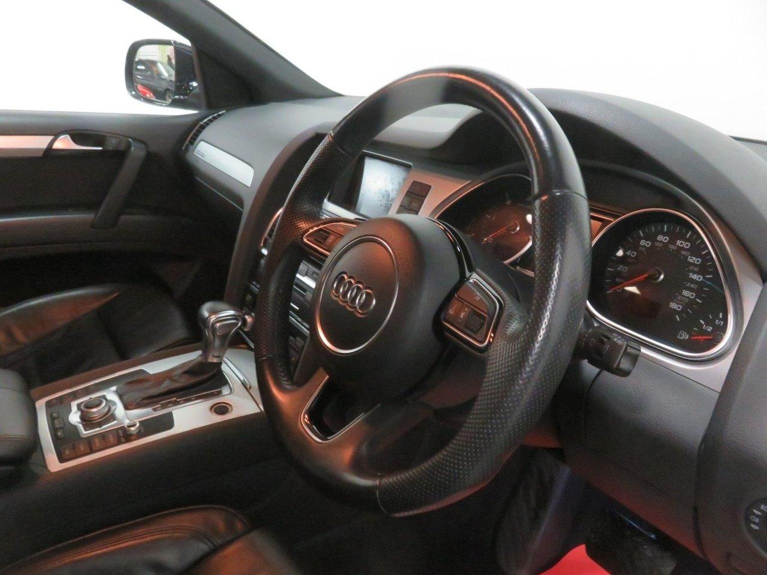 Used Audi Q7 2013 for sale - 76793682: Photo 44