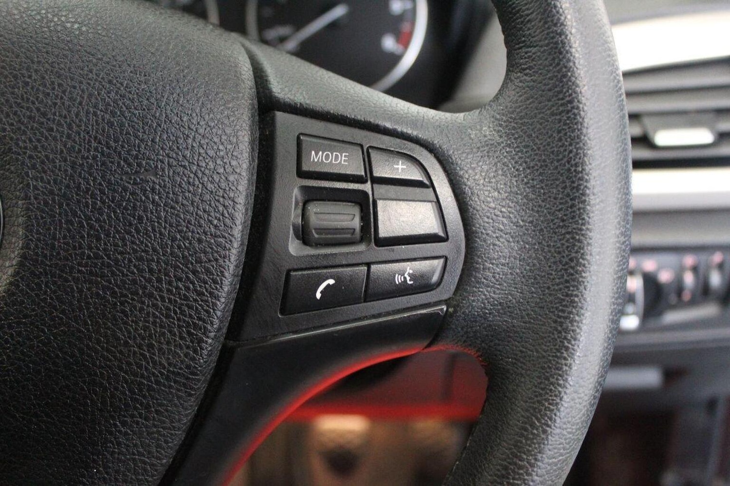 Used BMW 1 Series 2014 for sale - 77937976: Photo 46