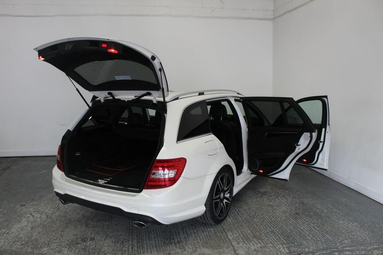 Used Mercedes-Benz C Class 2012 for sale - 76358158: Photo 22
