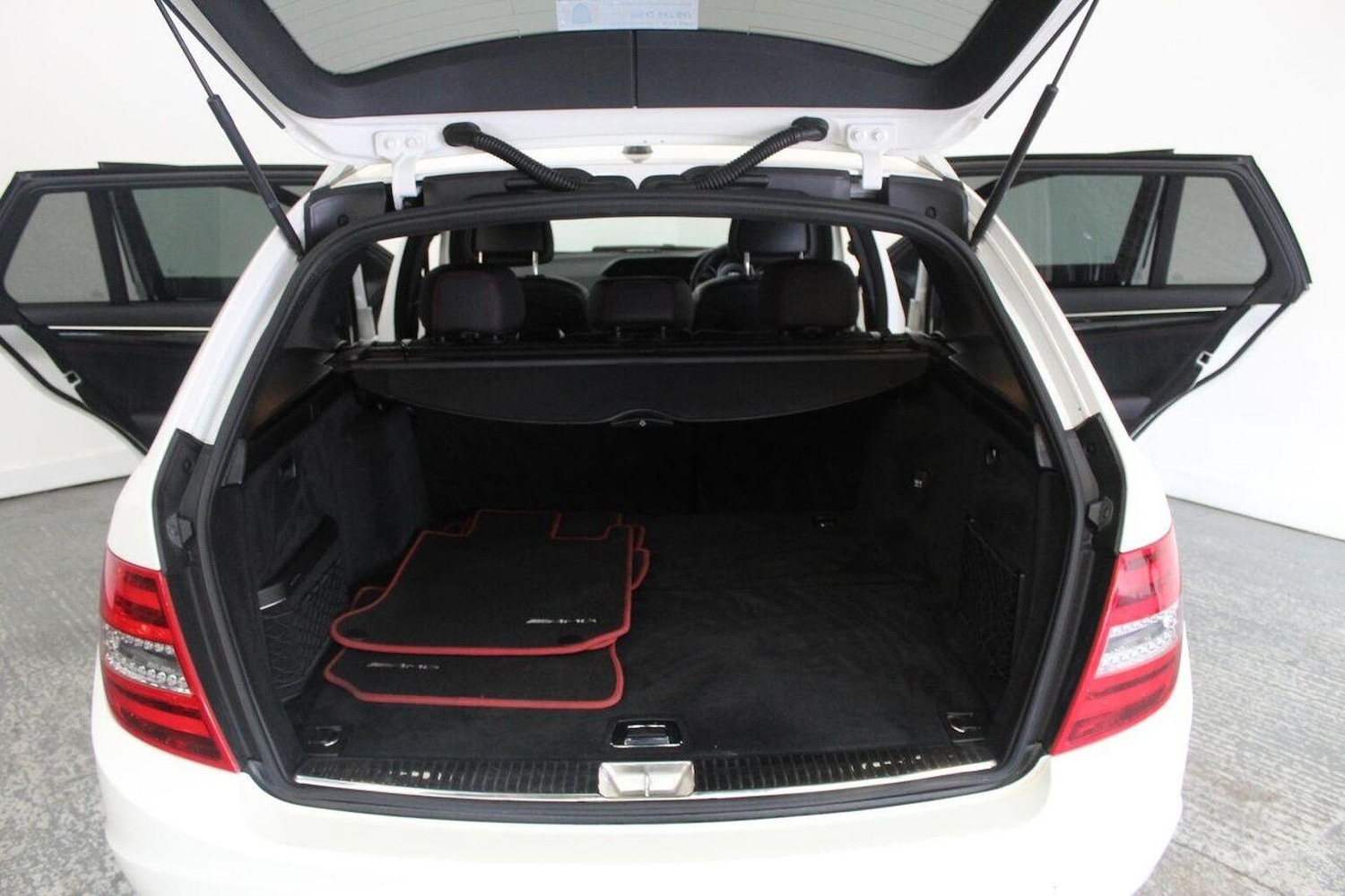Used Mercedes-Benz C Class 2012 for sale - 76358158: Photo 24