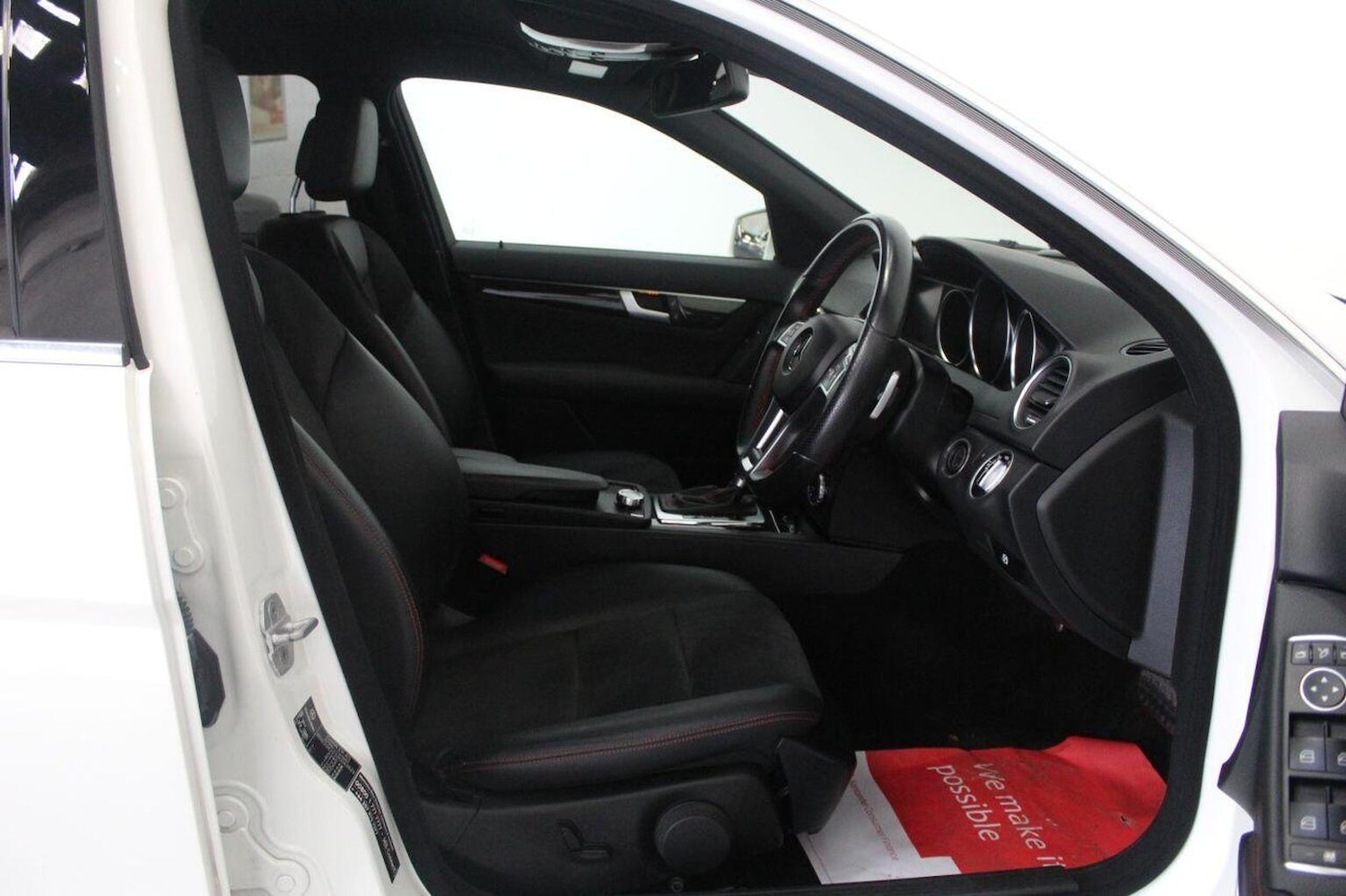 Used Mercedes-Benz C Class 2012 for sale - 76358158: Photo 31