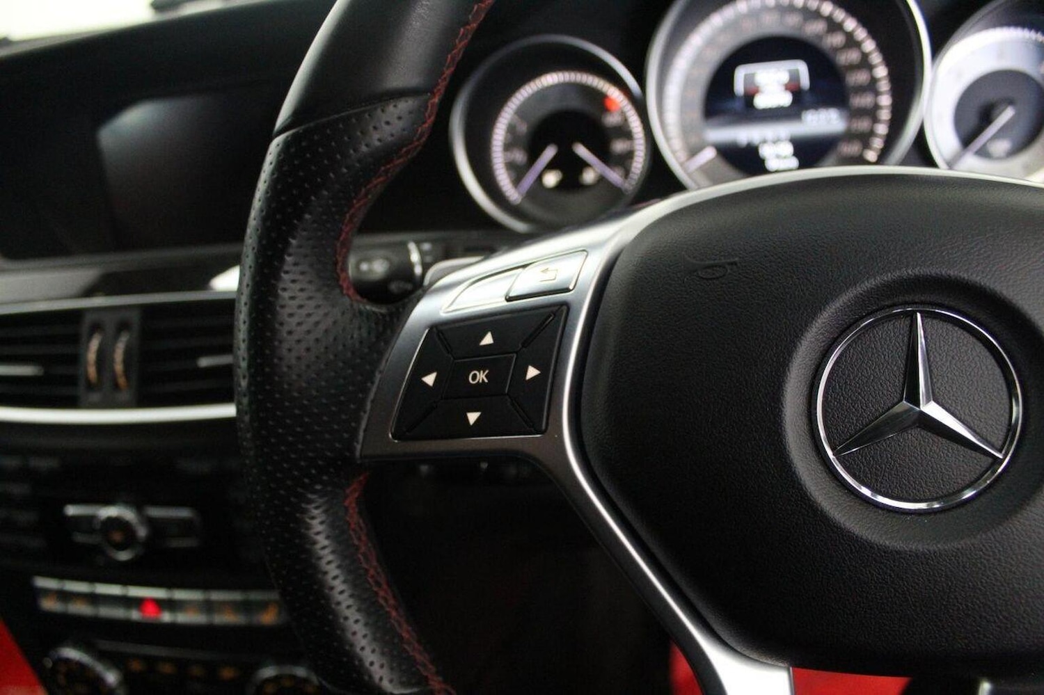 Used Mercedes-Benz C Class 2012 for sale - 76358158: Photo 46