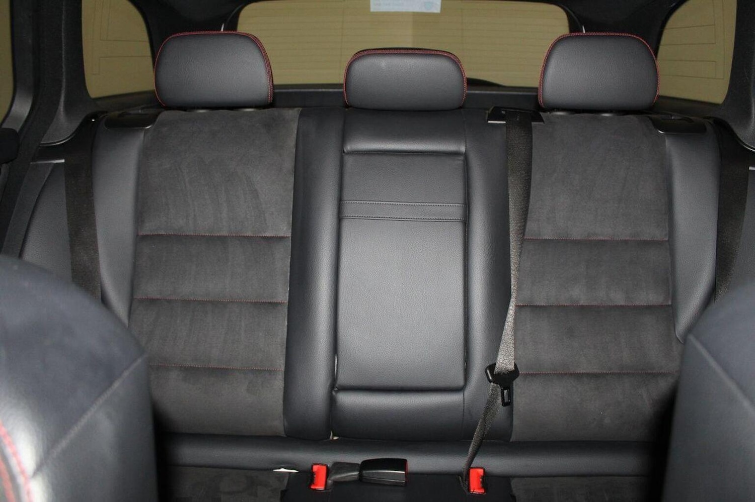 Used Mercedes-Benz C Class 2012 for sale - 76358158: Photo 52