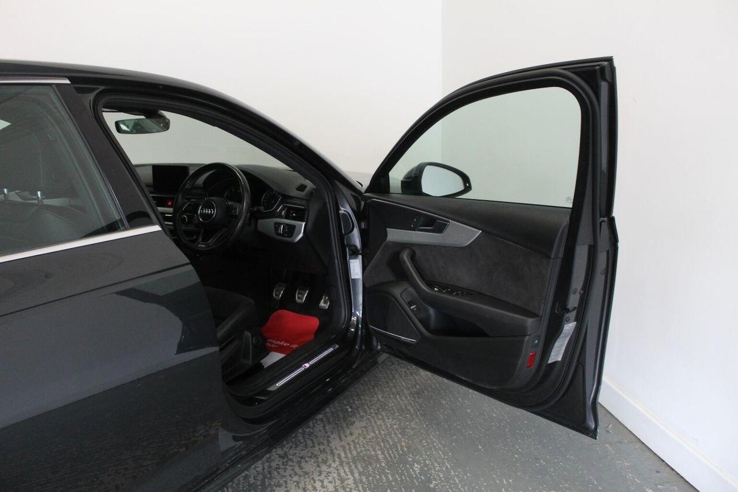 Used Audi A4 2016 for sale - 77937954: Photo 25