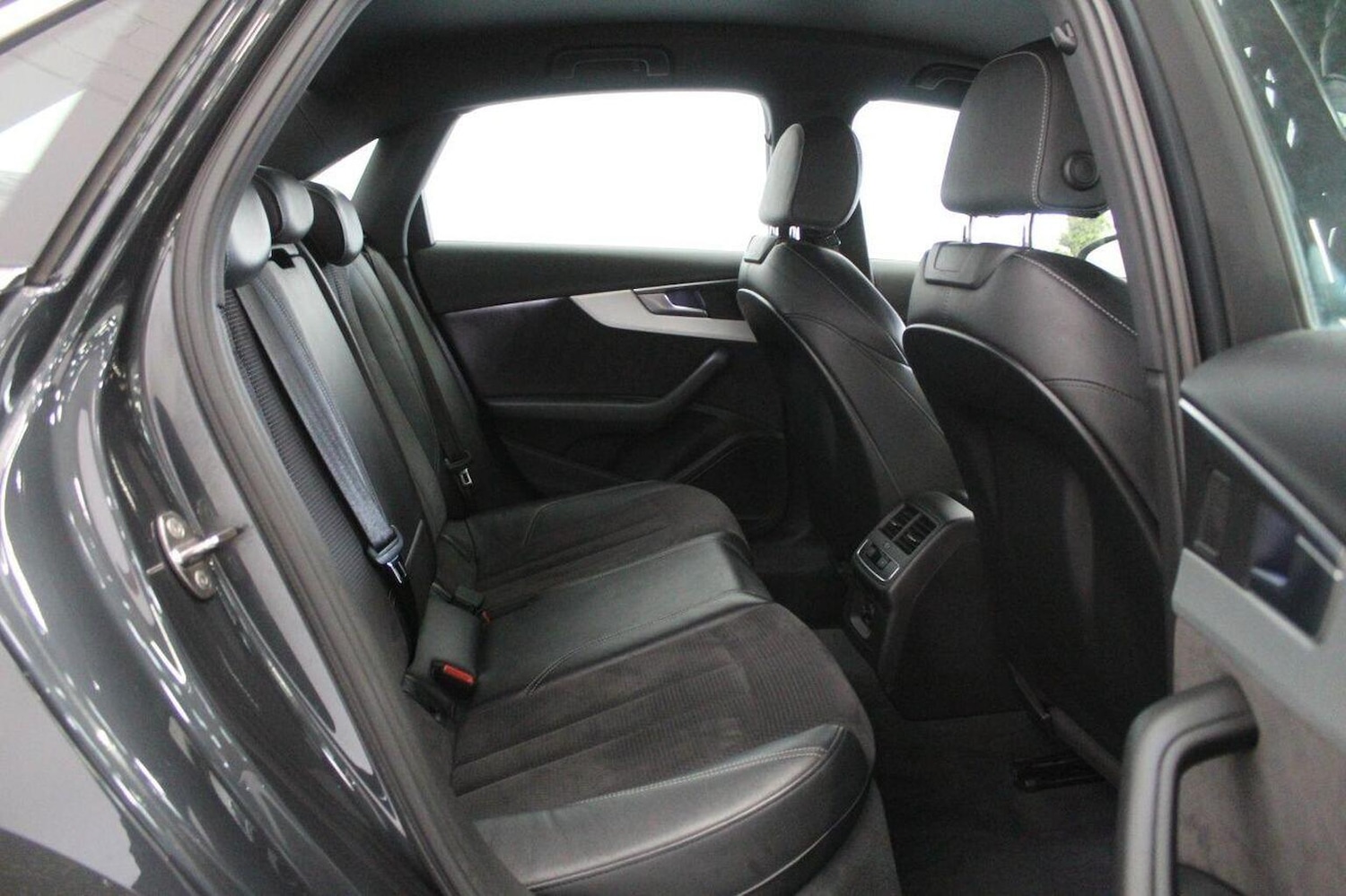 Used Audi A4 2016 for sale - 77937954: Photo 56