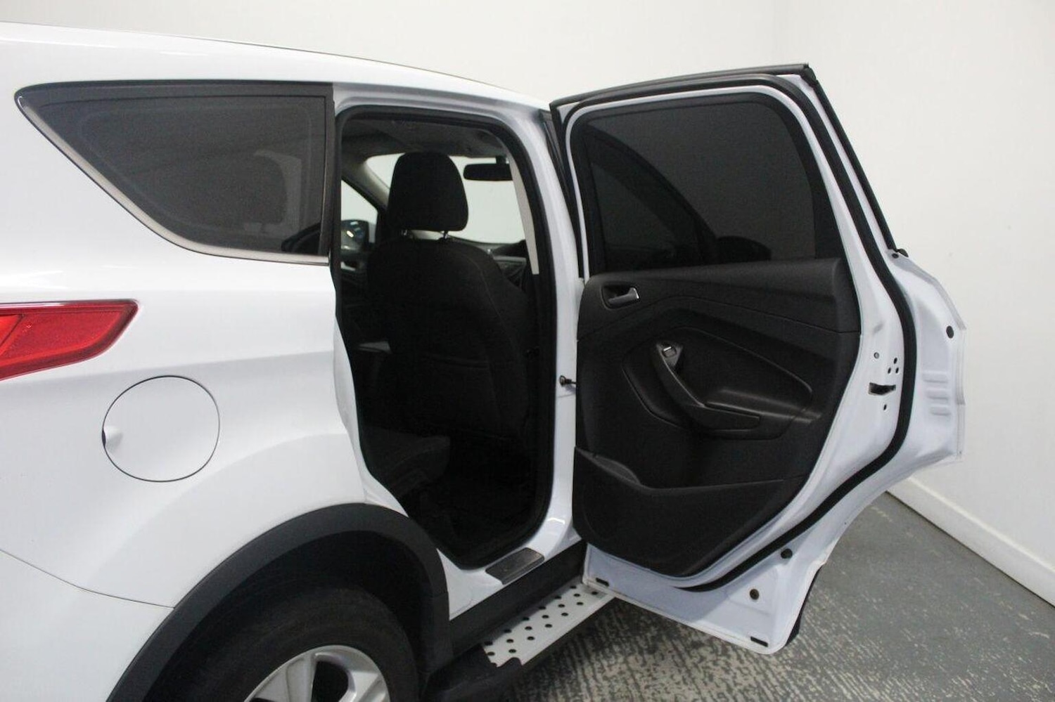 Used Ford Kuga 2015 for sale - 76863846: Photo 24