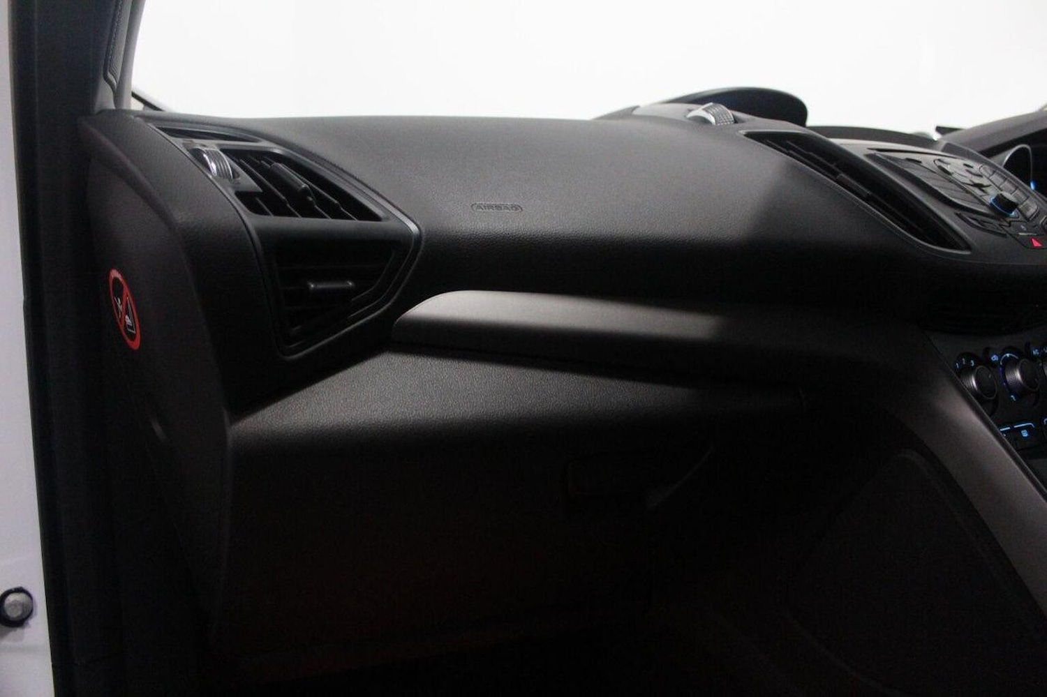 Used Ford Kuga 2015 for sale - 76863846: Photo 29