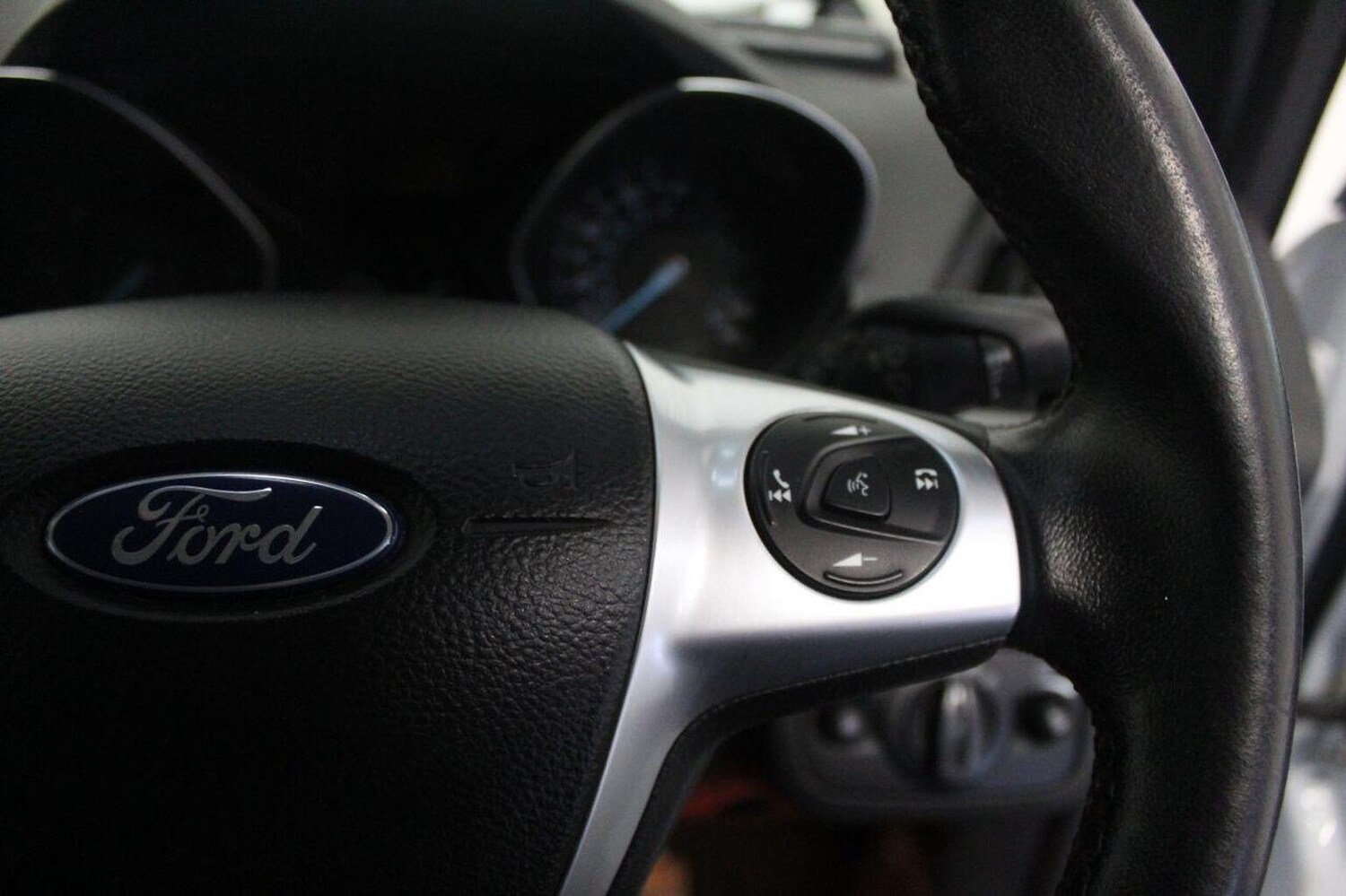 Used Ford Kuga 2015 for sale - 76863846: Photo 47