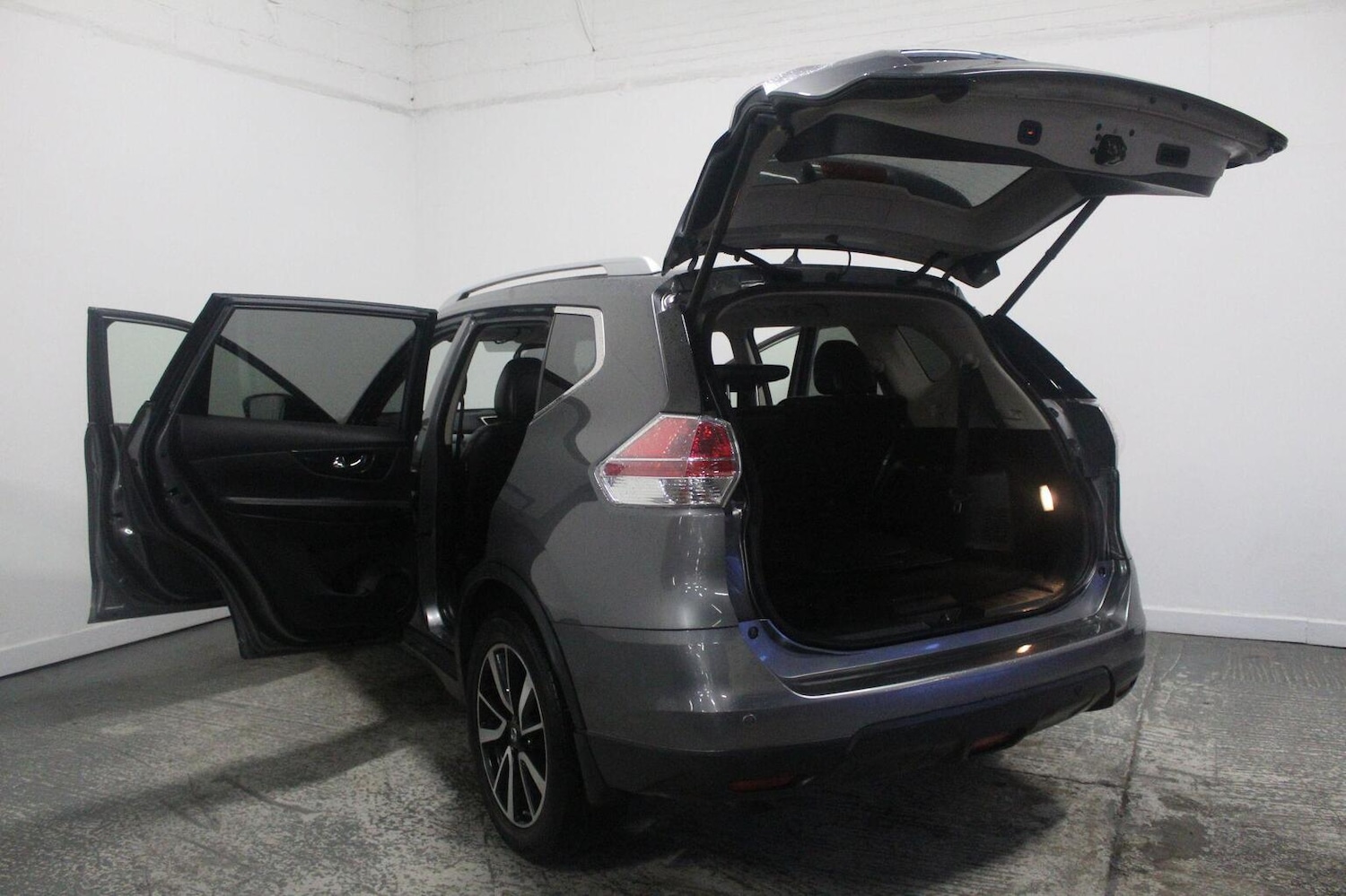 Used Nissan X-Trail 2015 for sale - 77937812: Photo 23