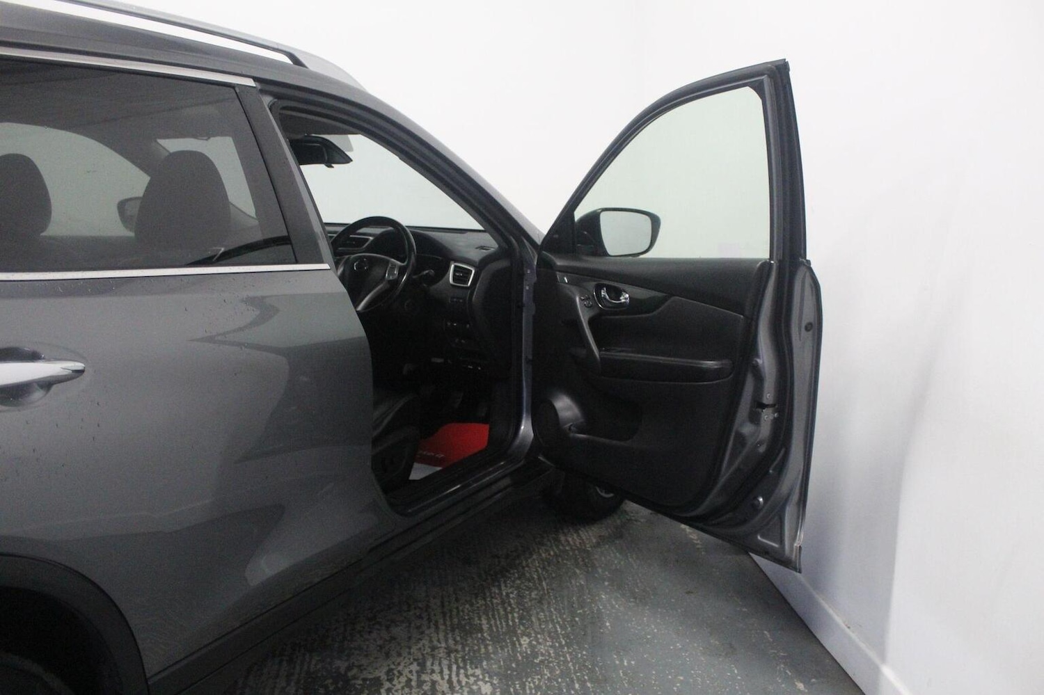 Used Nissan X-Trail 2015 for sale - 77937812: Photo 25