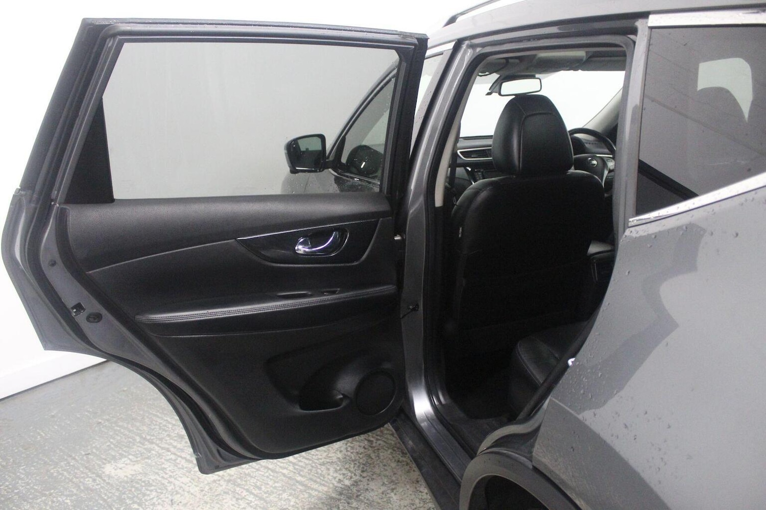 Used Nissan X-Trail 2015 for sale - 77937812: Photo 28