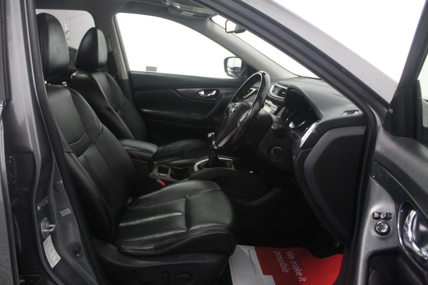 Used Nissan X-Trail 2015 for sale - 77937812: Photo 32