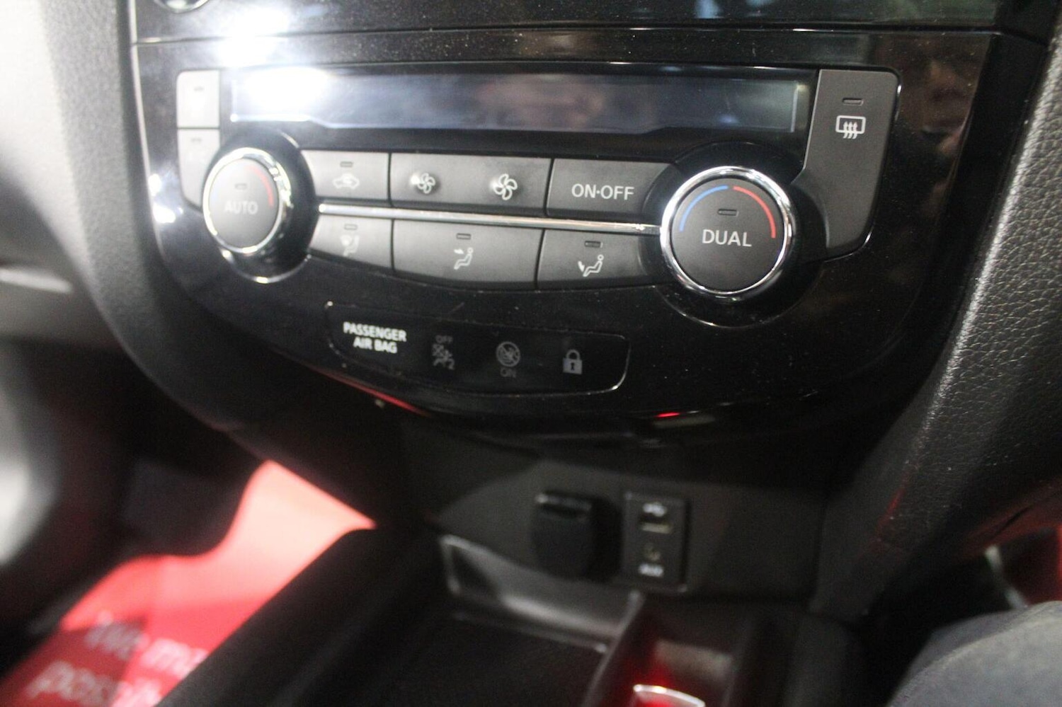 Used Nissan X-Trail 2015 for sale - 77937812: Photo 42