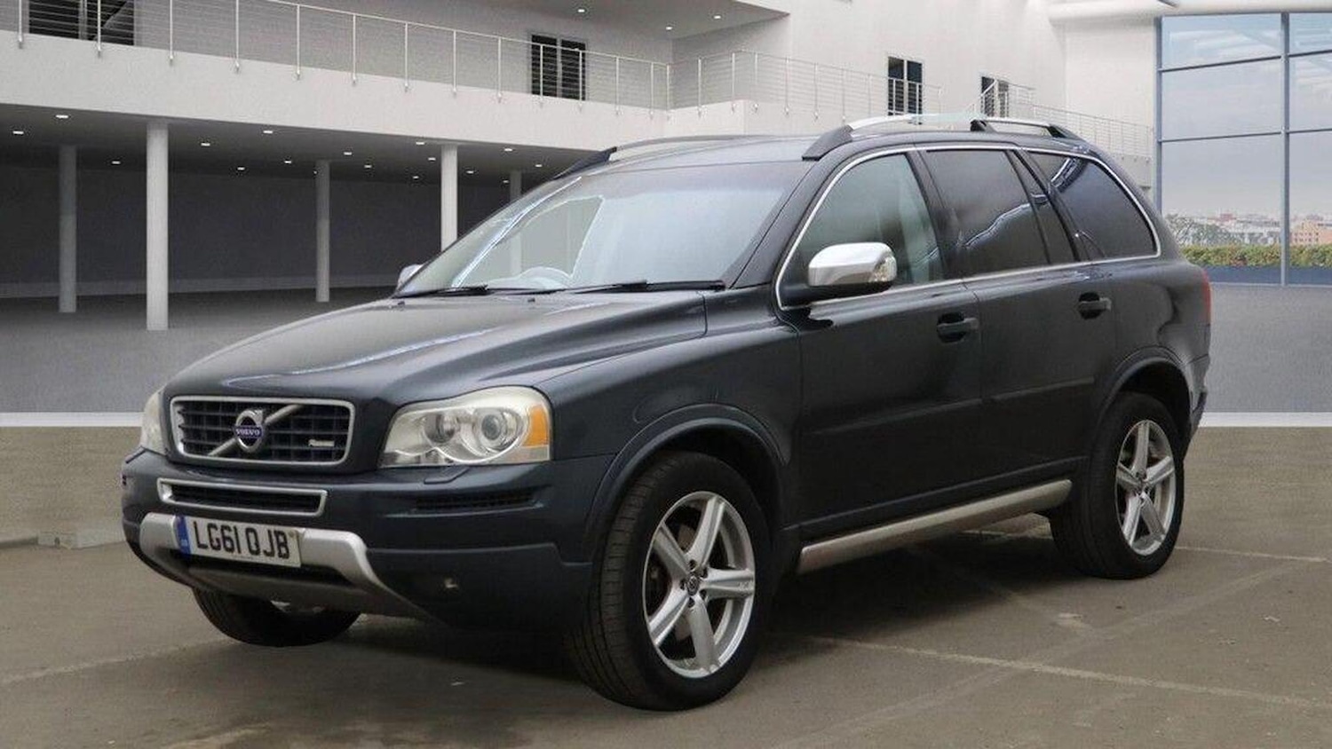 Used Volvo XC90 2011 for sale - 76692811: Photo 3