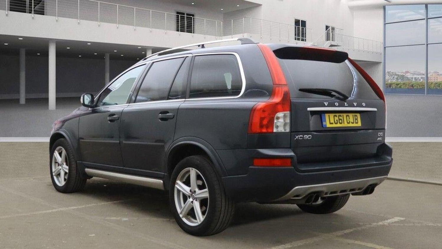 Used Volvo XC90 2011 for sale - 76692811: Photo 5