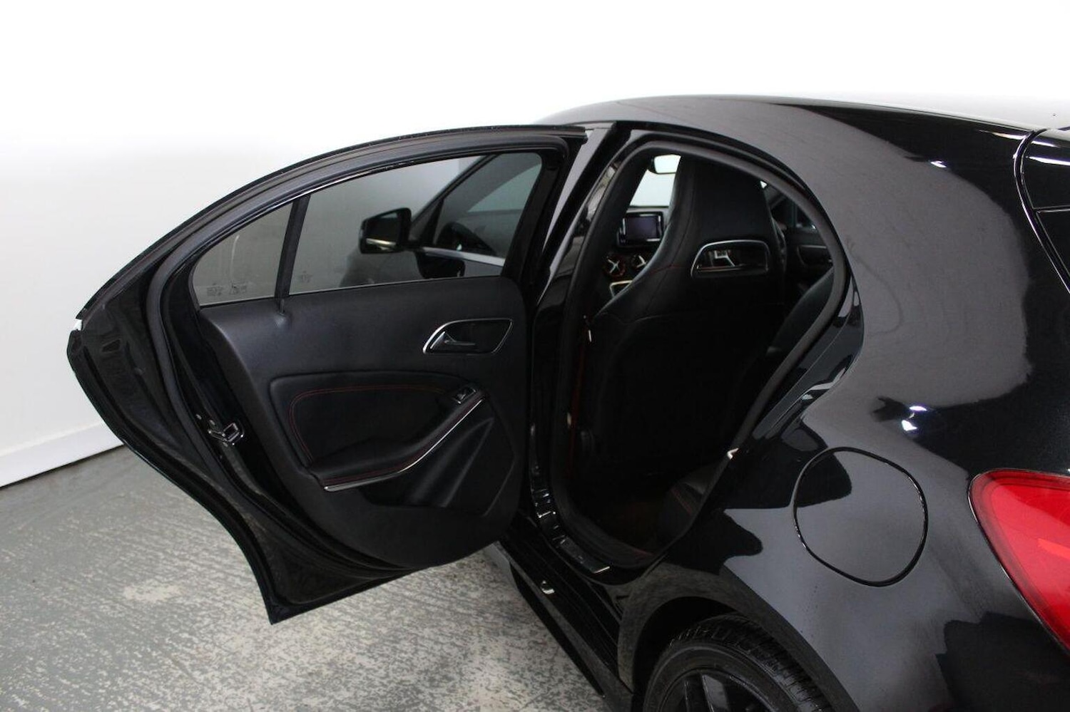 Used Mercedes-Benz A-Class 2013 for sale - 77453361: Photo 24