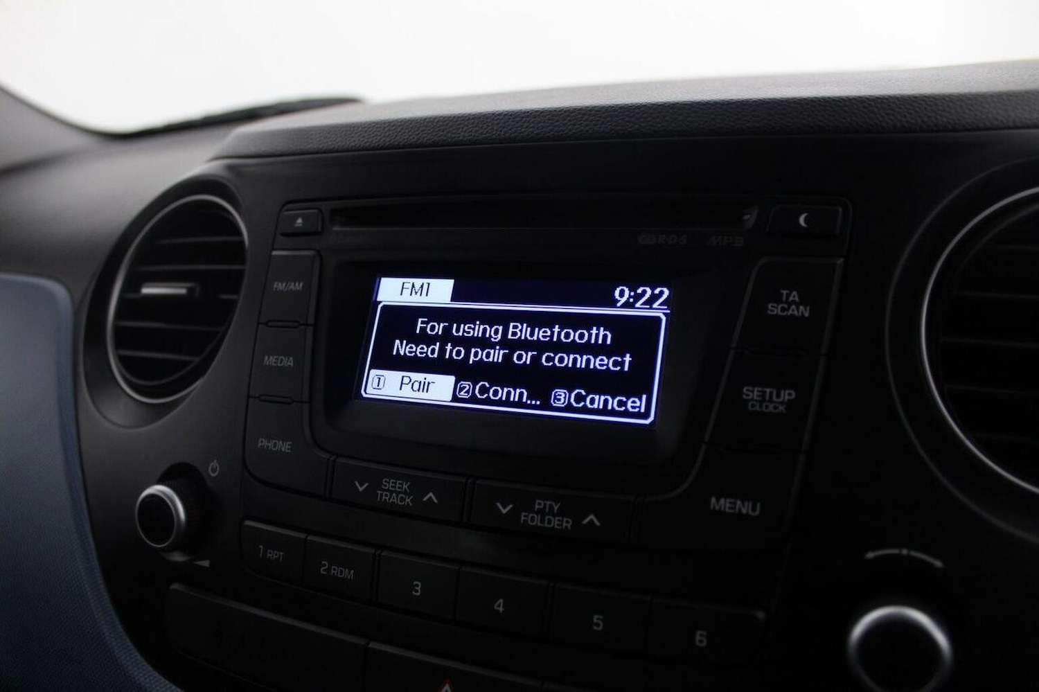 Used Hyundai i10 2014 for sale - 76793837: Photo 35