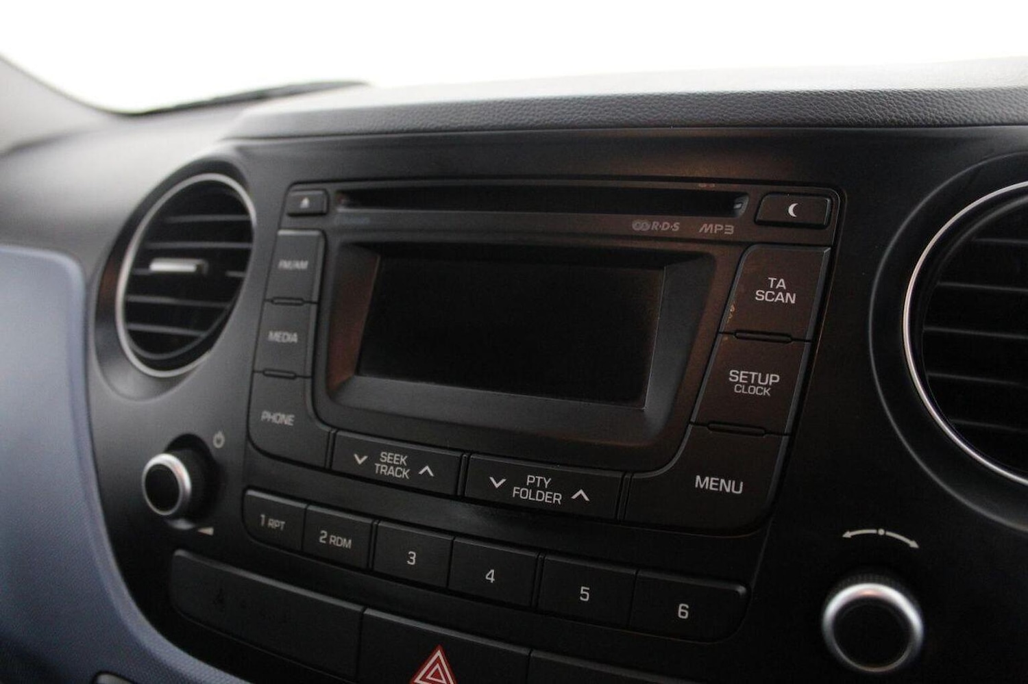 Used Hyundai i10 2014 for sale - 76793837: Photo 36