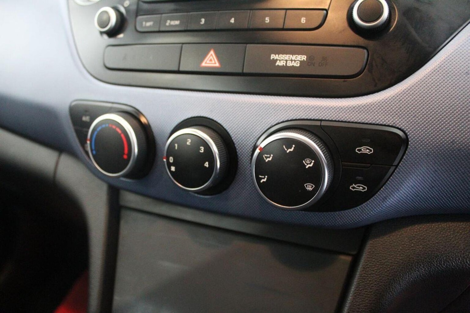 Used Hyundai i10 2014 for sale - 76793837: Photo 37