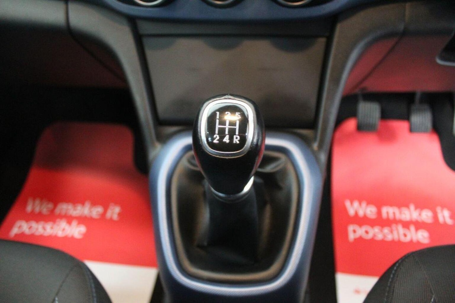 Used Hyundai i10 2014 for sale - 76793837: Photo 38