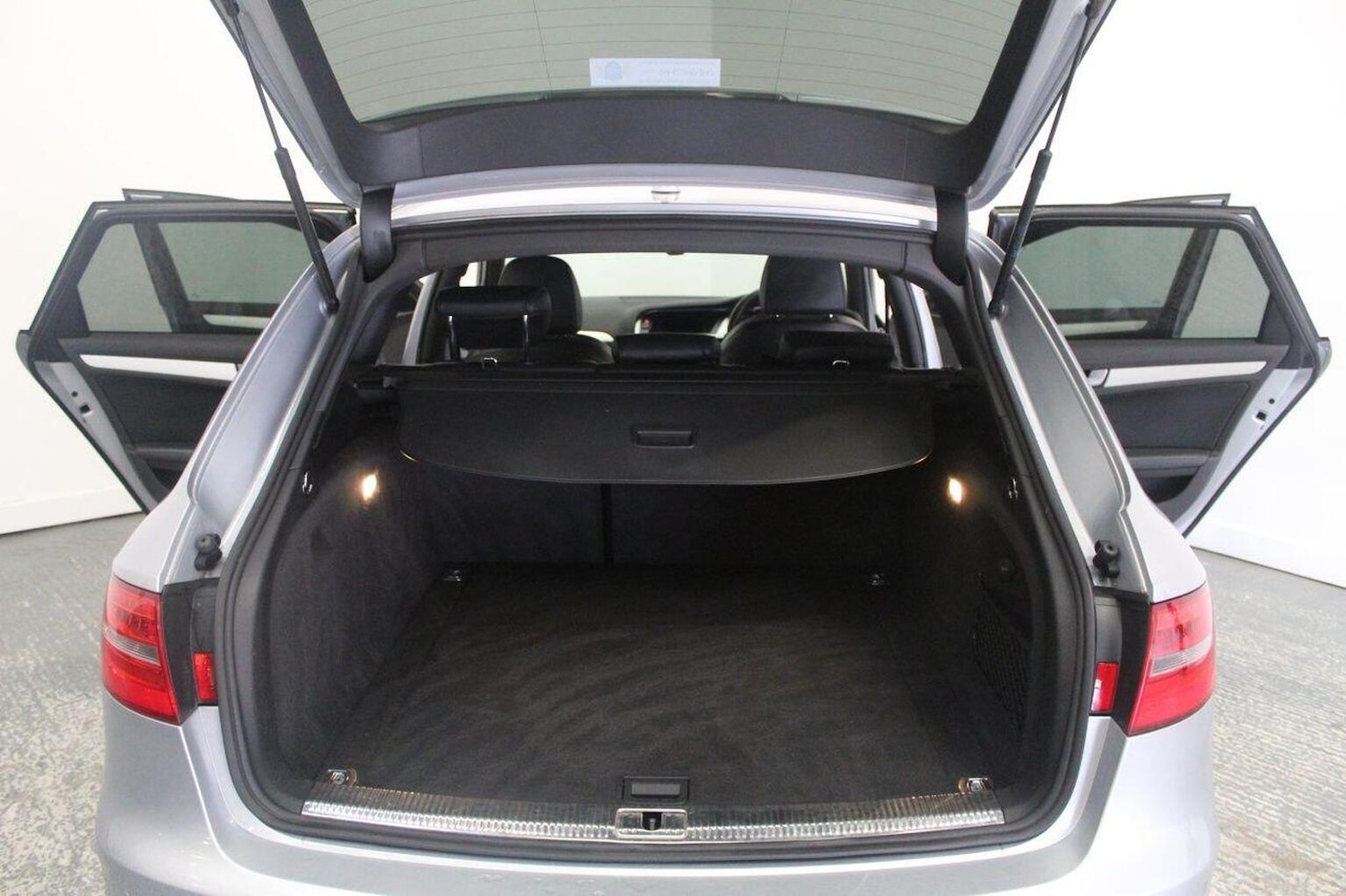 Used Audi A4 2015 for sale - 77937861: Photo 25