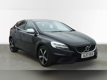 Used Volvo V40 2017 for sale - 78558859: Photo