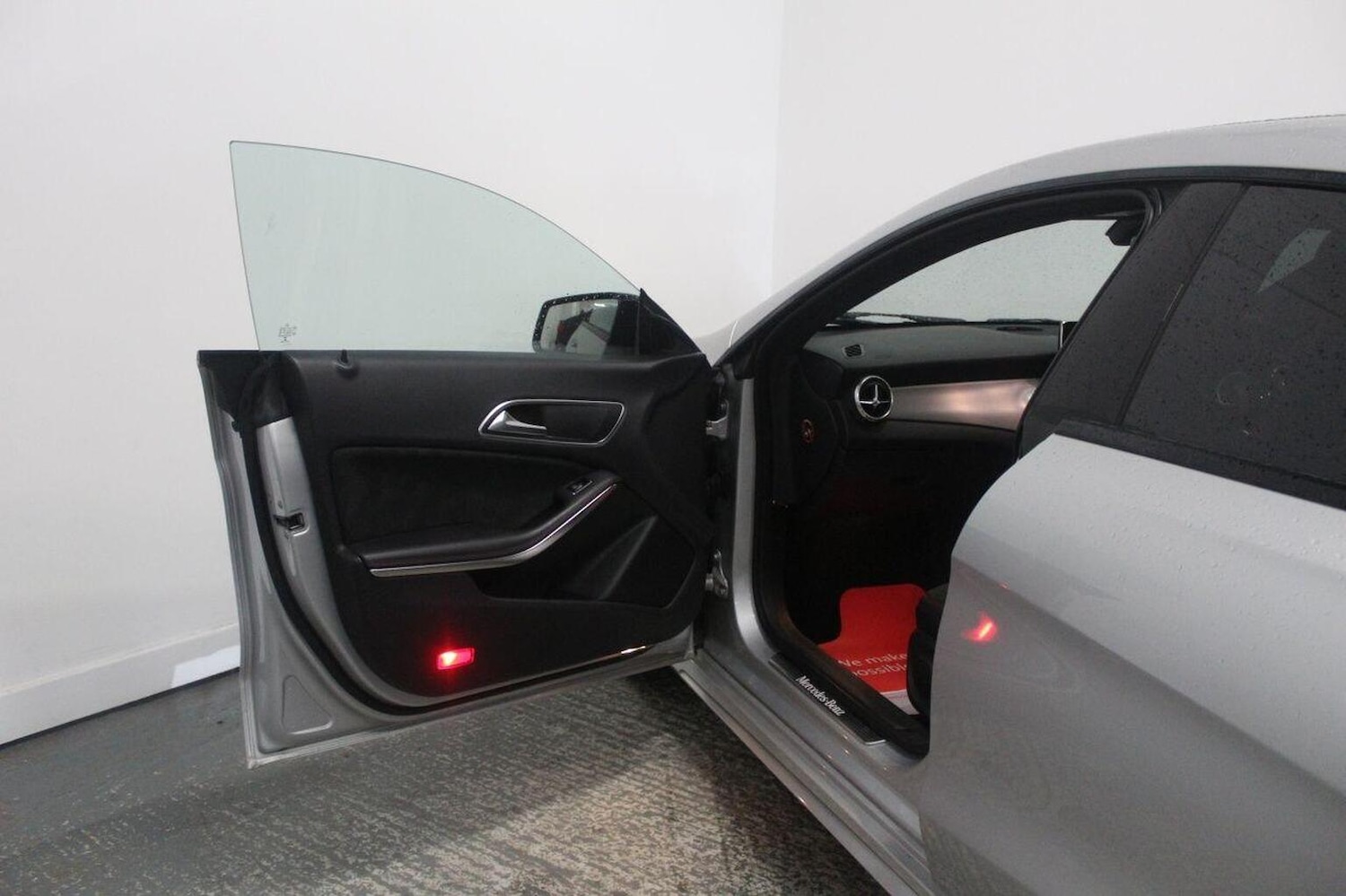 Used Mercedes-Benz CLA 2015 for sale - 77632456: Photo 27