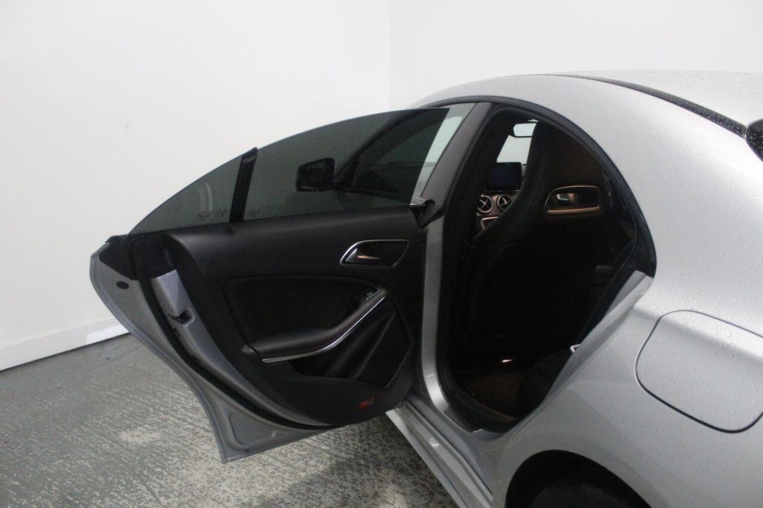 Used Mercedes-Benz CLA 2015 for sale - 77632456: Photo 28