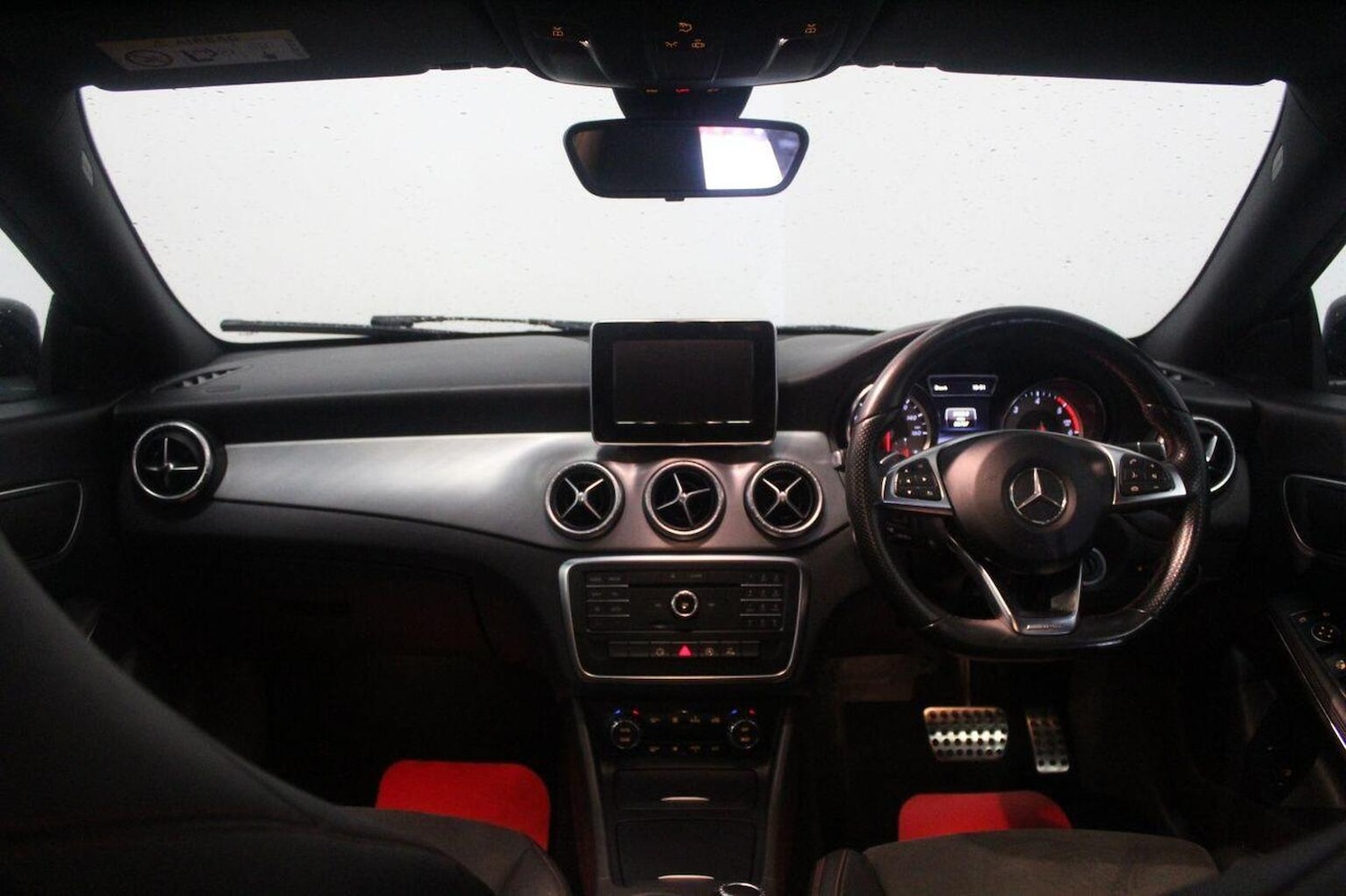 Used Mercedes-Benz CLA 2015 for sale - 77632456: Photo 29