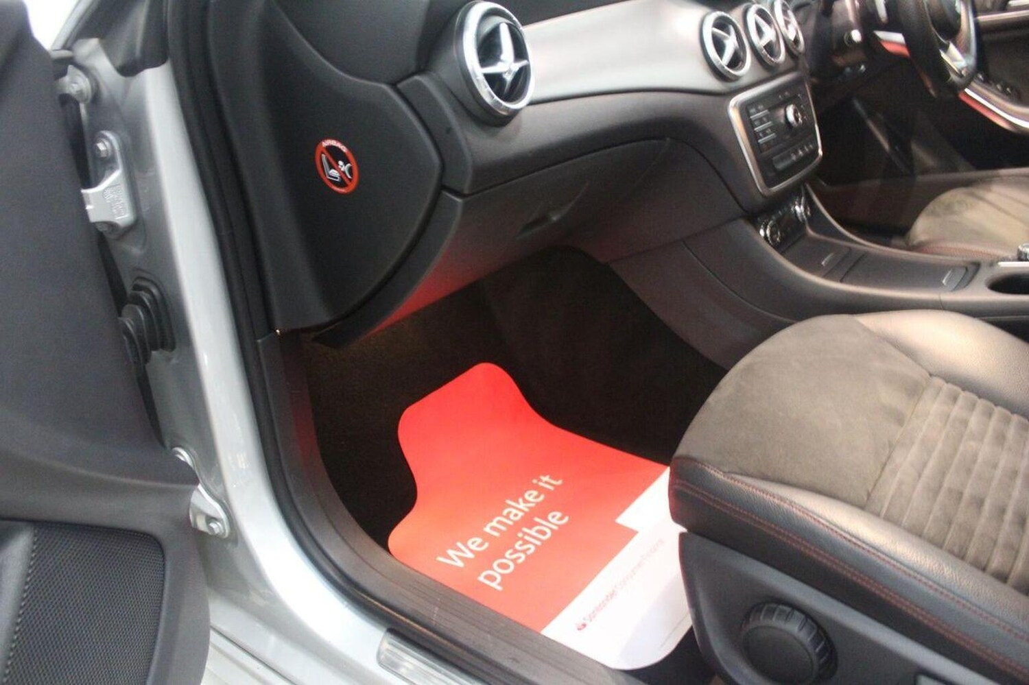 Used Mercedes-Benz CLA 2015 for sale - 77632456: Photo 32