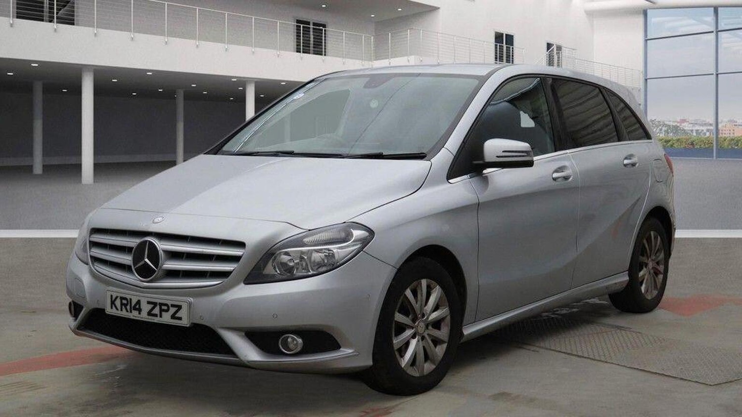 Used Mercedes-Benz B Class 2014 for sale - 77938072: Photo 2