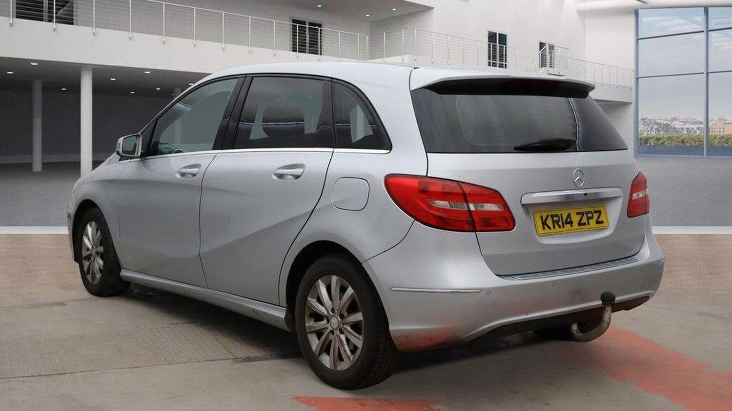 Used Mercedes-Benz B Class 2014 for sale - 77938072: Photo 4