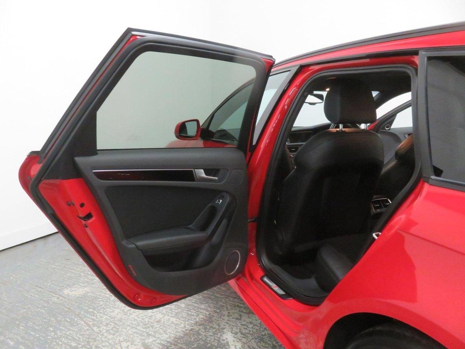 Vehicle 28