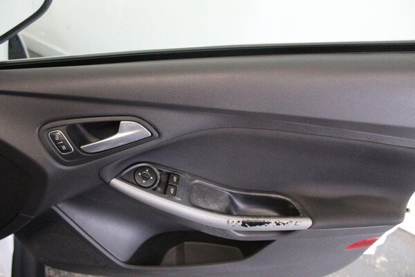 Used Ford Focus 2017 for sale - 75667861: Photo 45