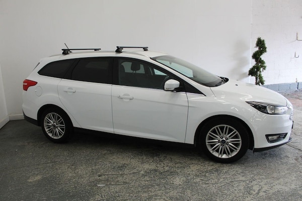 Used Ford Focus 2017 for sale - 75667861: Photo 4