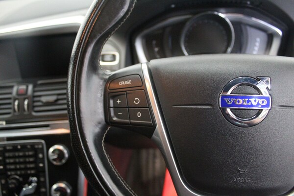 Used Volvo XC60 2015 for sale - 74898416: Photo 46