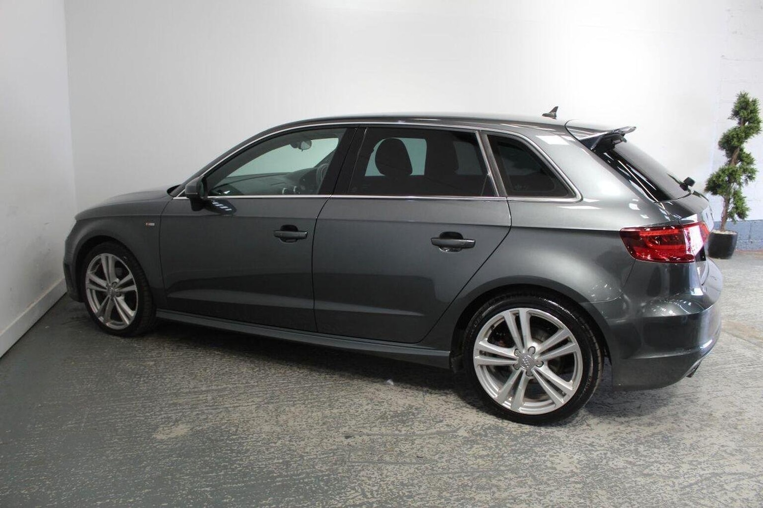 Used Audi A3 2015 for sale - 76799087: Photo 10
