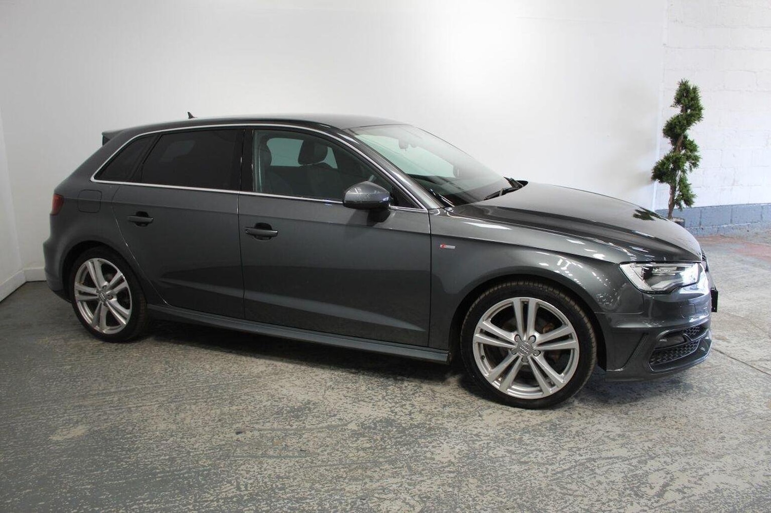 Used Audi A3 2015 for sale - 76799087: Photo 4
