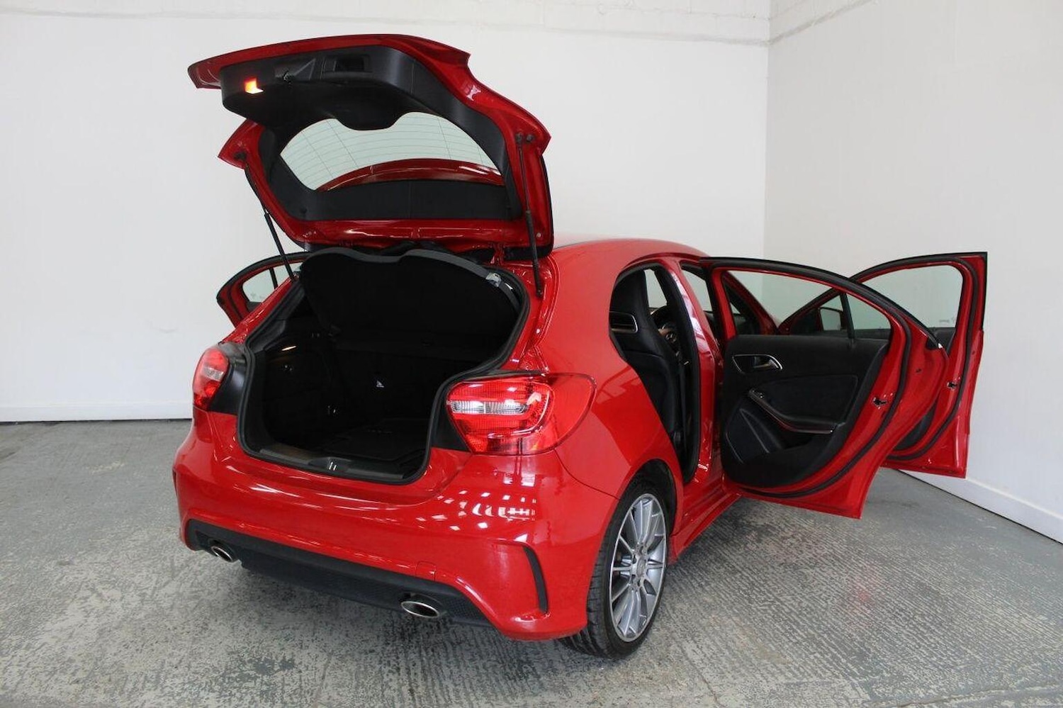 Used Mercedes-Benz A-Class 2015 for sale - 77937923: Photo 20